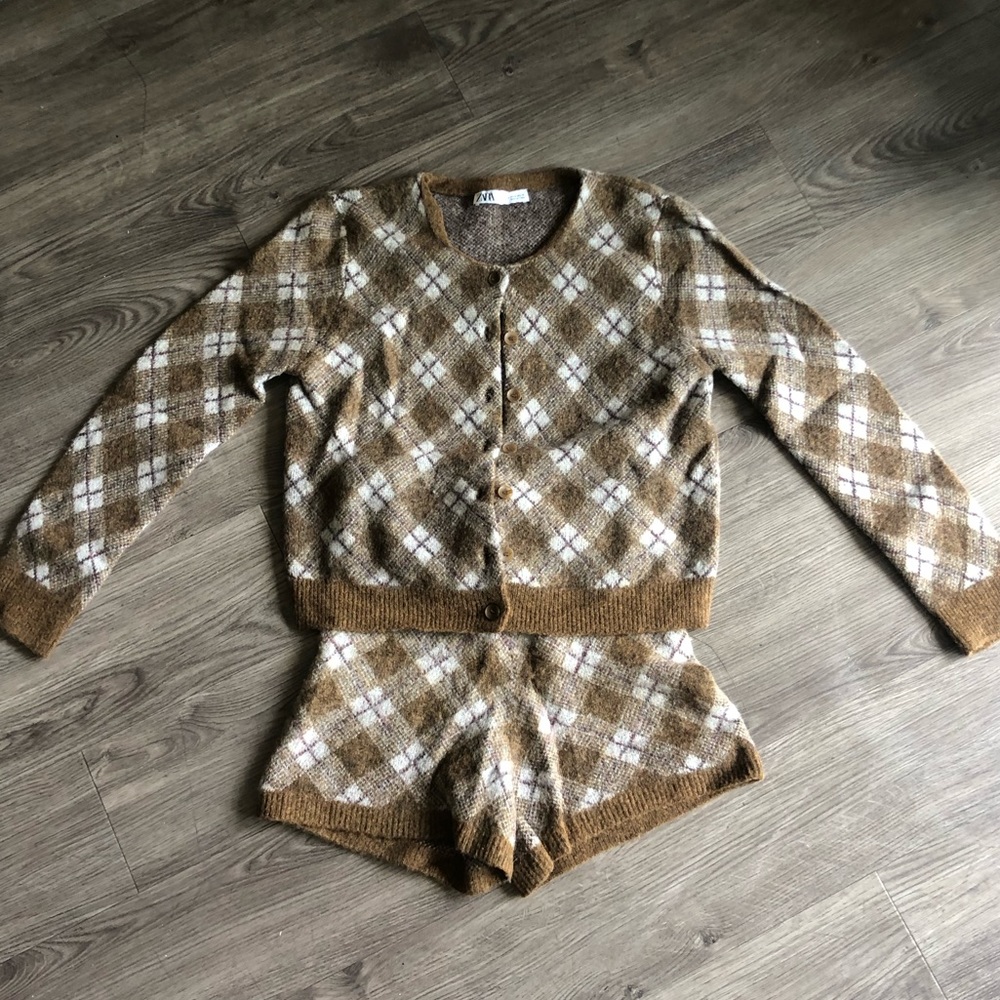 Zara (Limited Edition) Plaid Matching Sweater Shorts Set Size S